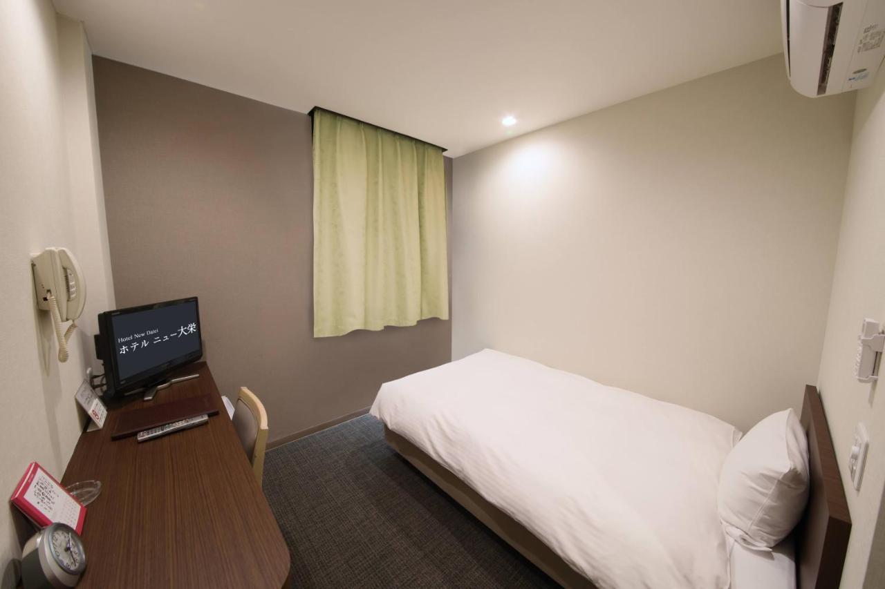 Business Hotel New Daiei Ашикага Екстериор снимка