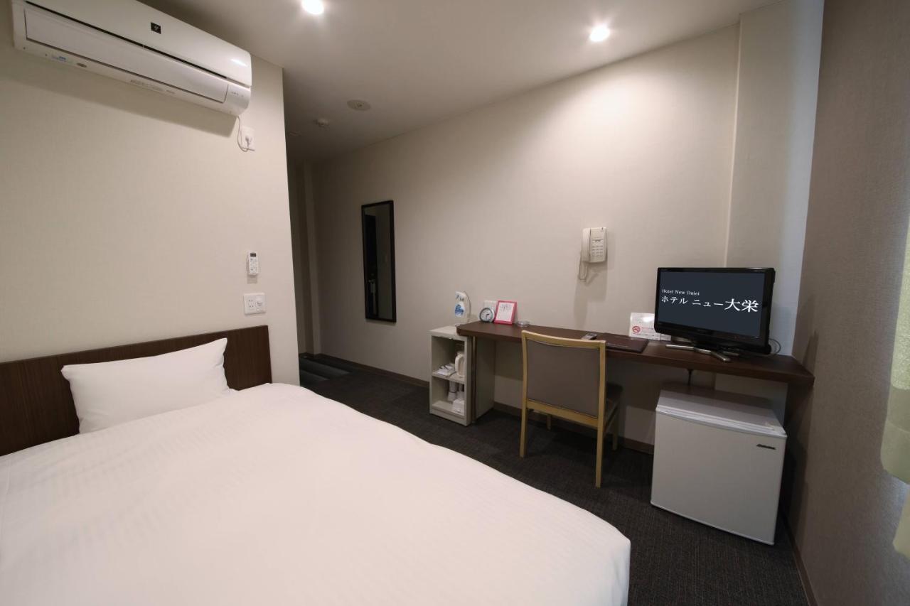 Business Hotel New Daiei Ашикага Екстериор снимка
