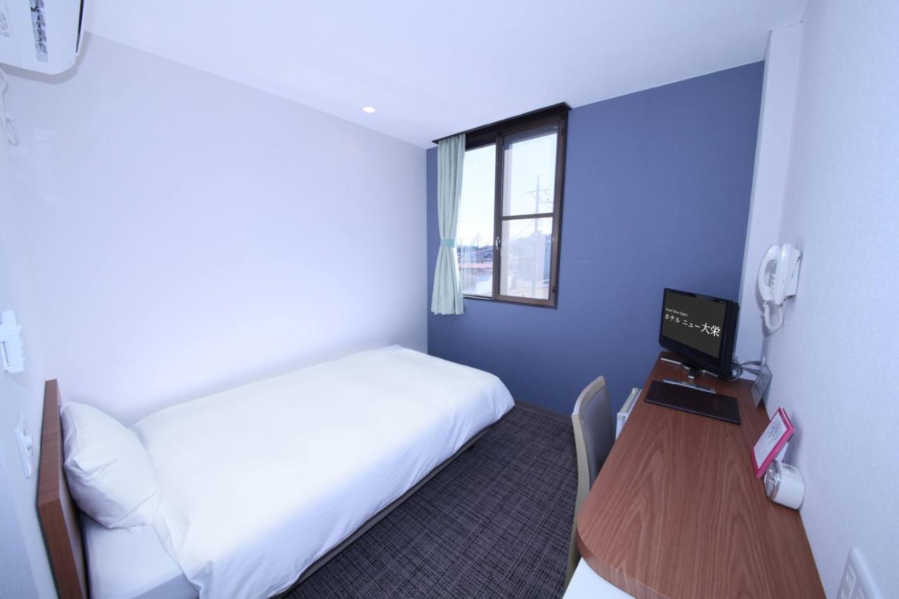 Business Hotel New Daiei Ашикага Екстериор снимка